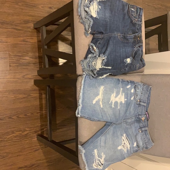 Shorts - Picture 1 of 5